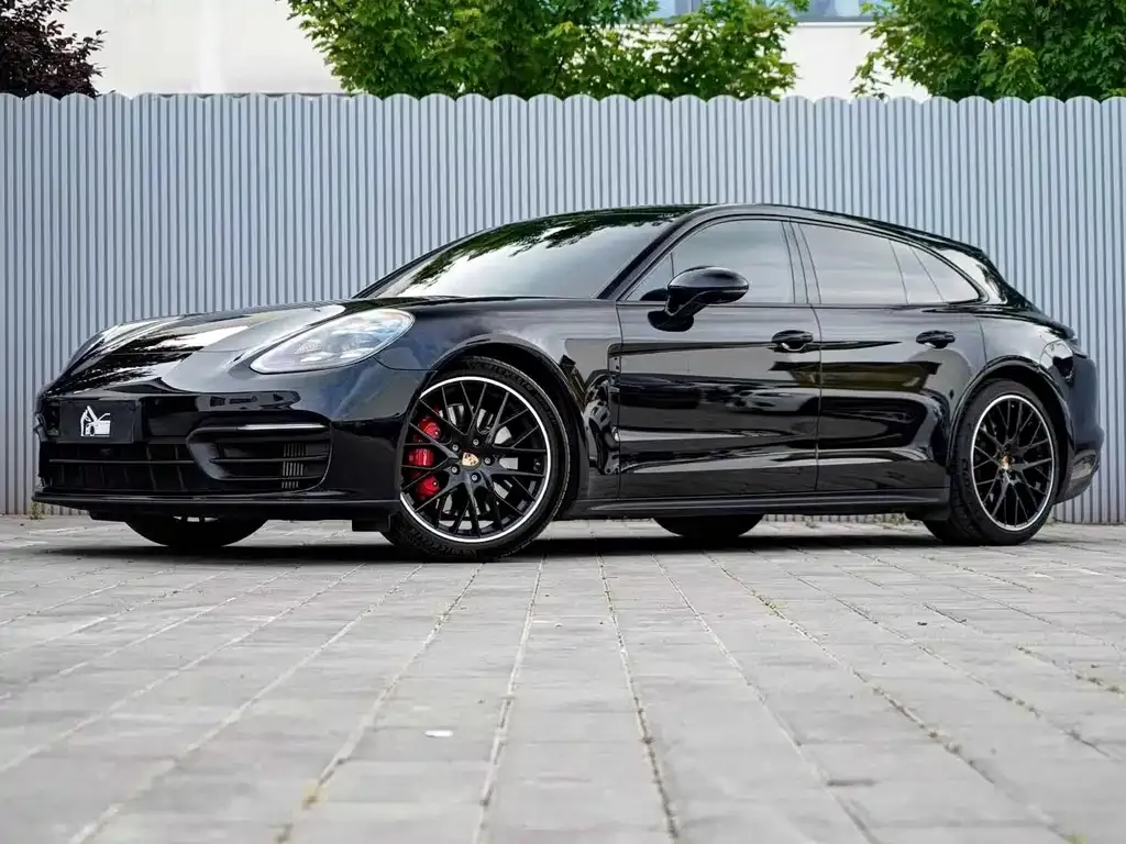 Porsche Panamera — фото 1