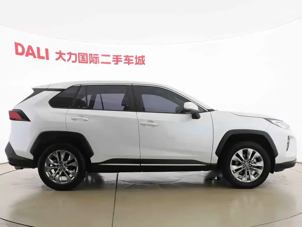Toyota Wildlander — фото 10
