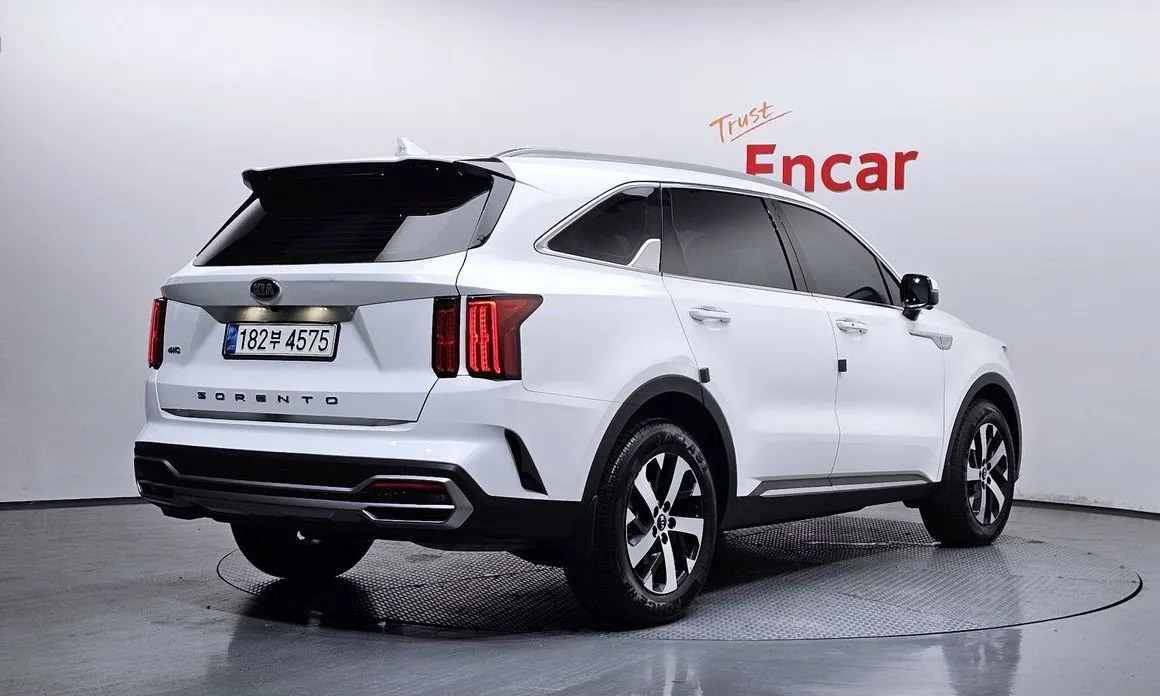 Kia Sorento — фото 7