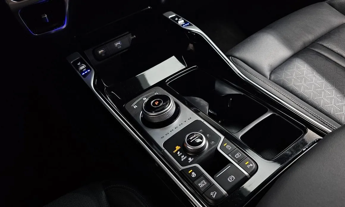 Kia Sorento — фото 3