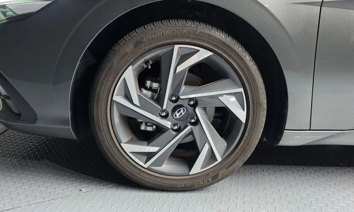 Hyundai AVANTE — фото 8