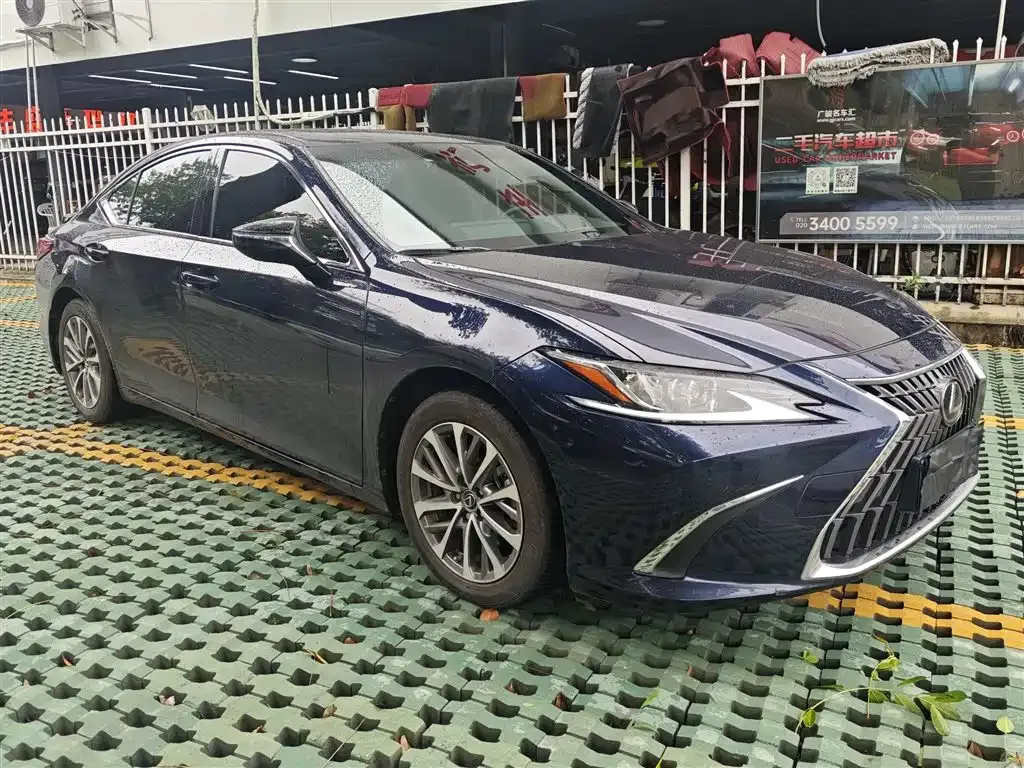 Lexus ES — фото 8
