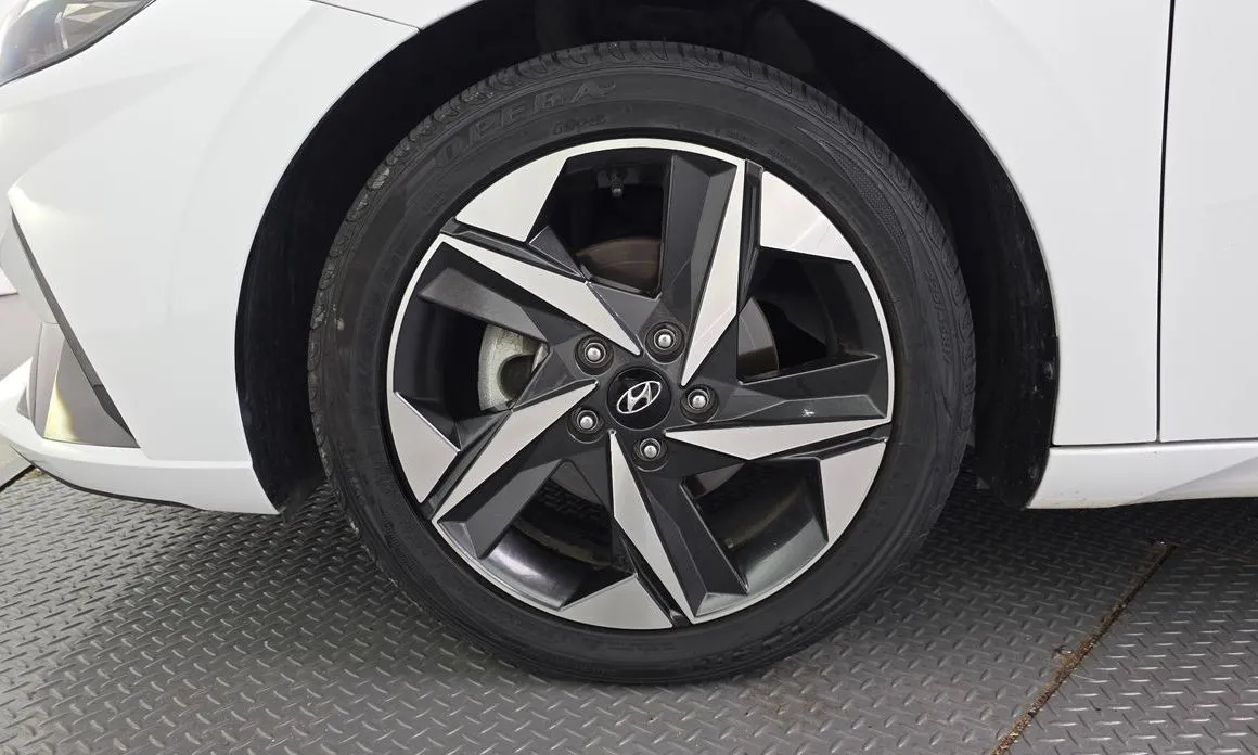 Hyundai AVANTE — фото 9