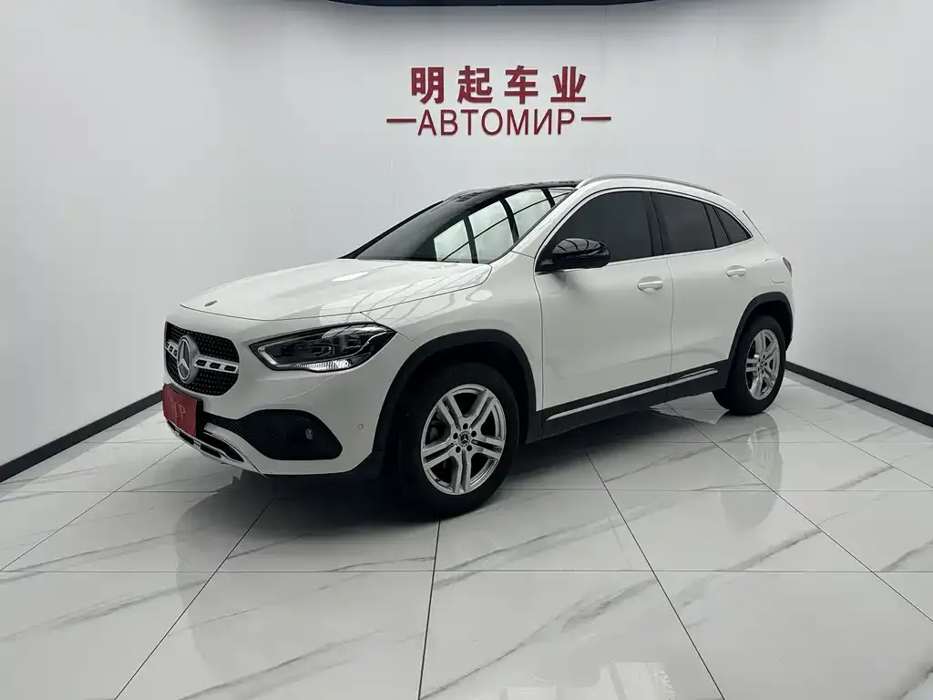 Mercedes-Benz GLA — фото 1