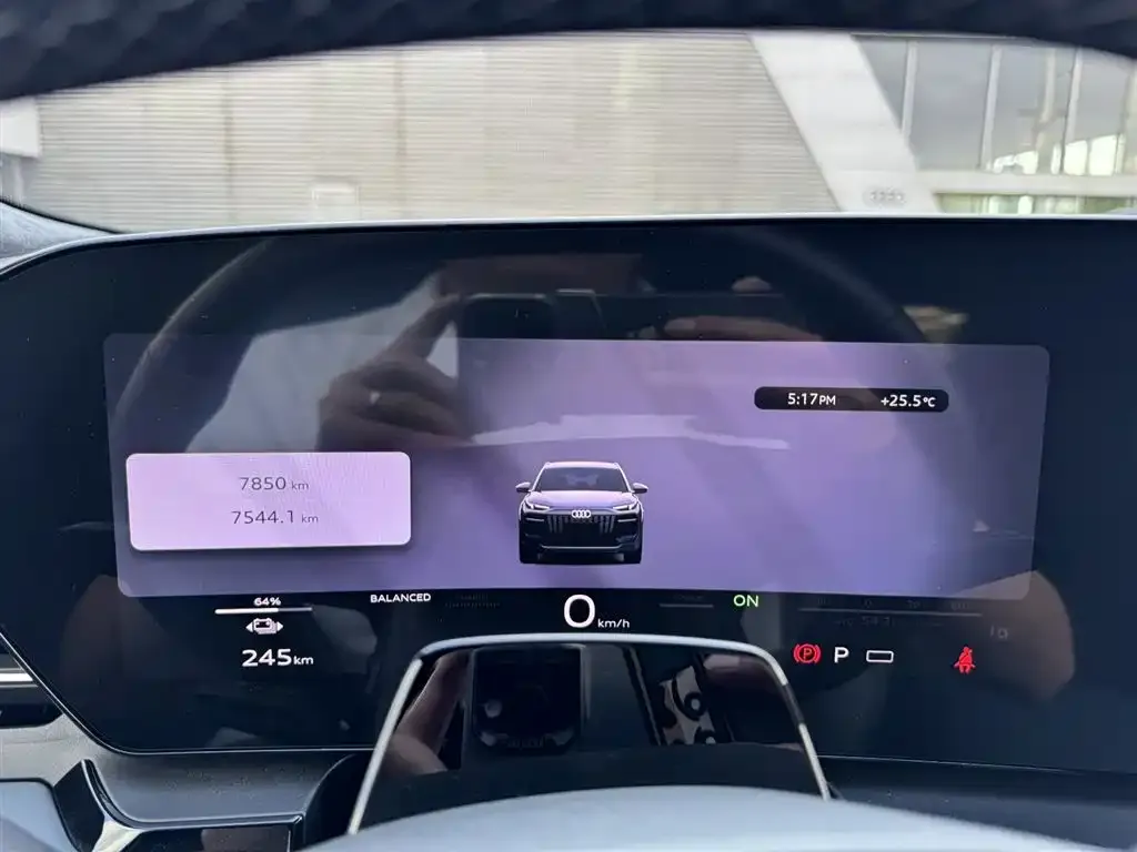 Audi Q6L e-tron — фото 2
