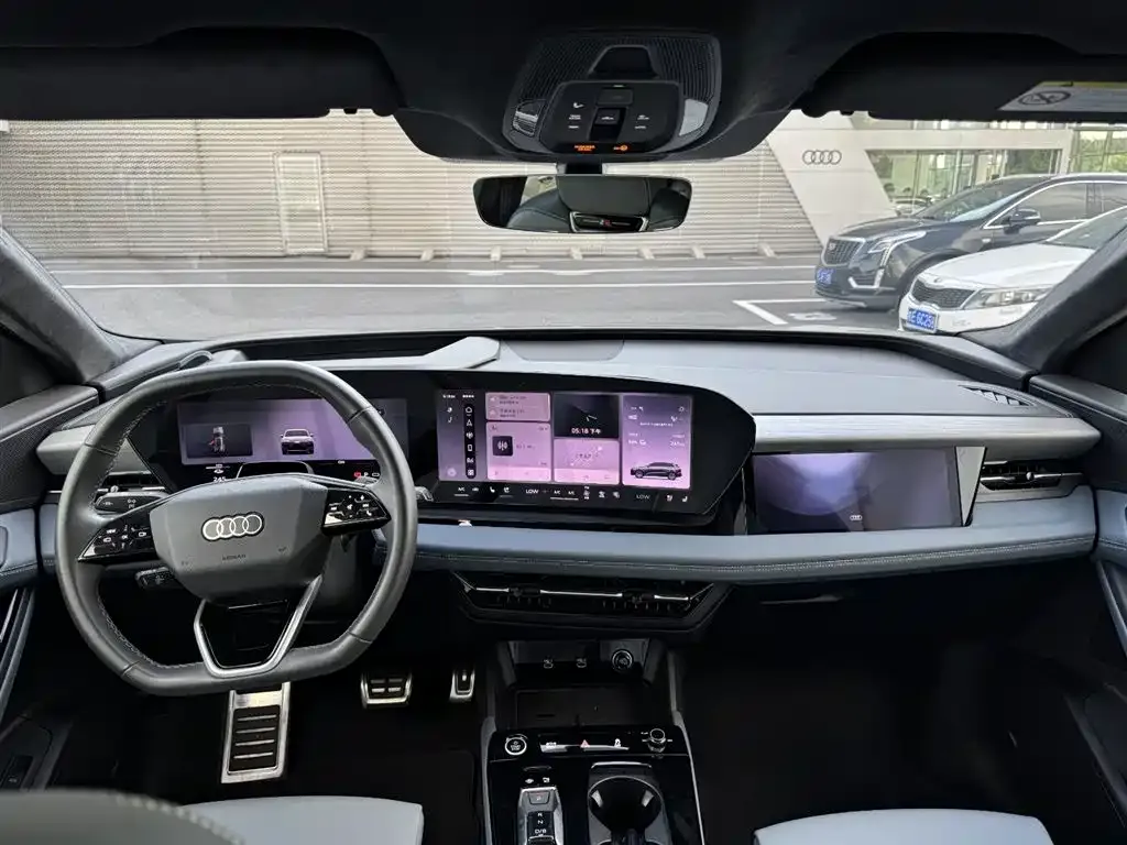 Audi Q6L e-tron — фото 4