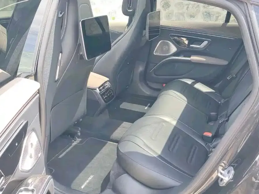 Mercedes-Benz EQS AMG — фото 2