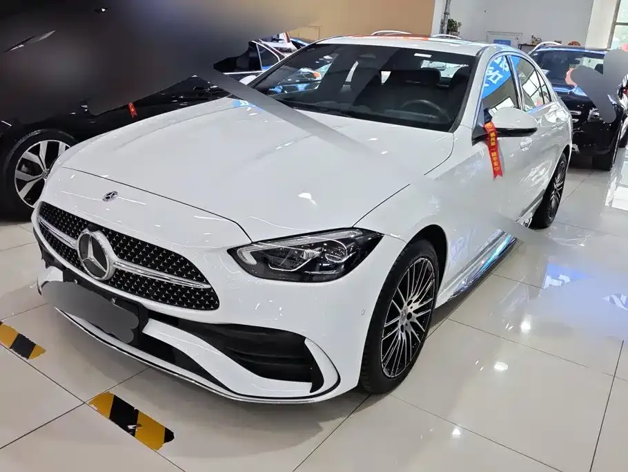Mercedes-Benz C-Class — фото 1