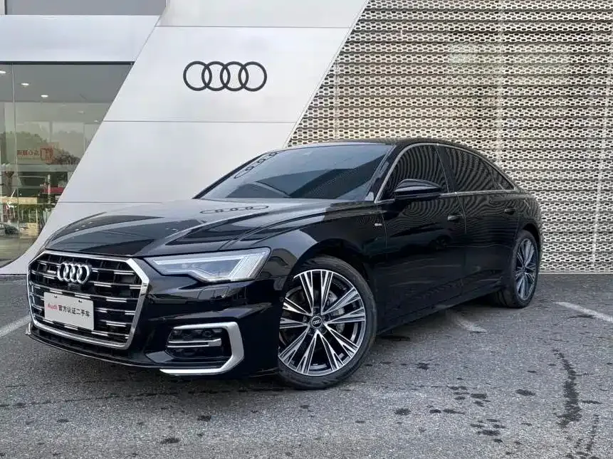 Audi A6L — фото 1