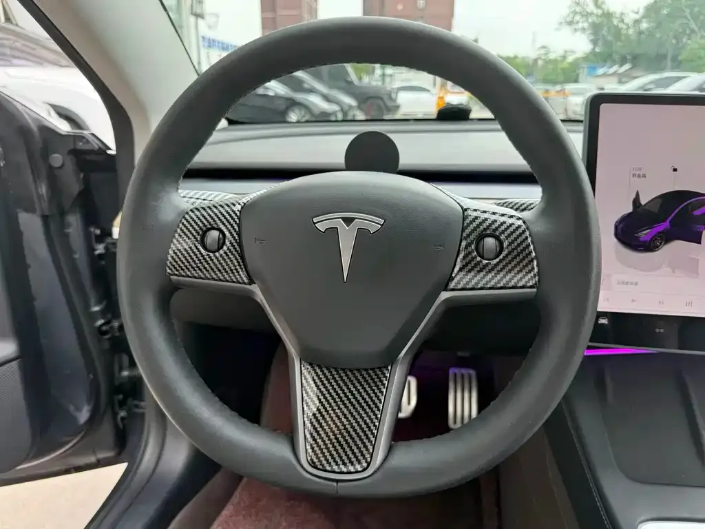 Tesla Model 3 — фото 2