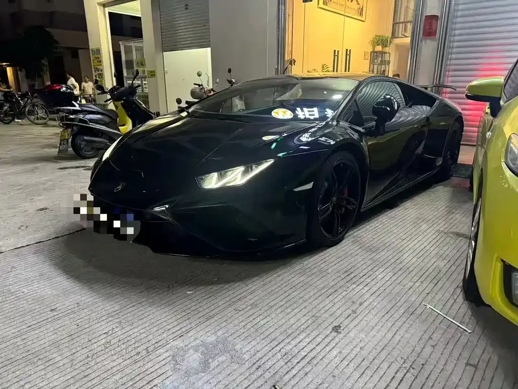 Lamborghini Huracan — фото 1