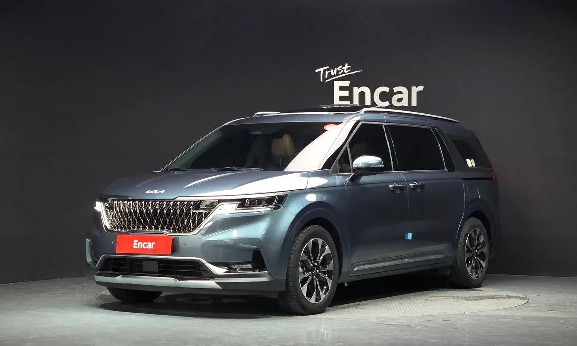 Kia Carnival — фото 1