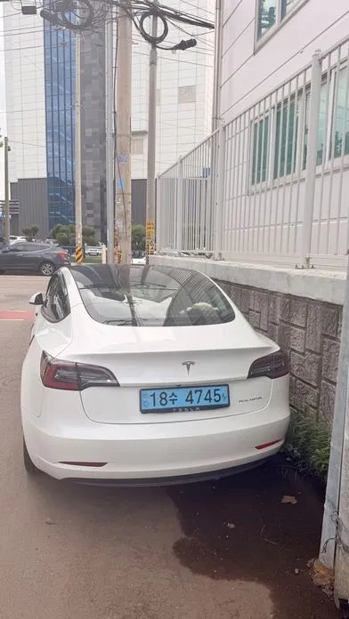 Tesla Model 3 — фото 2