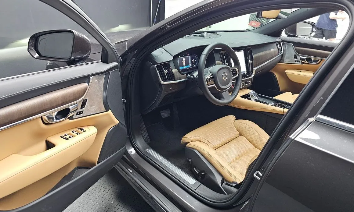 Volvo S90 2024 из KR, фото 10