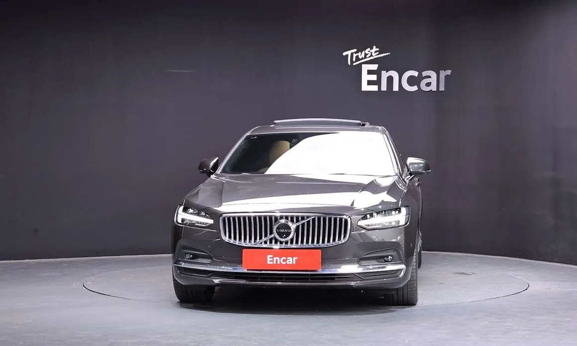 Volvo S90 2024 из KR, фото 3