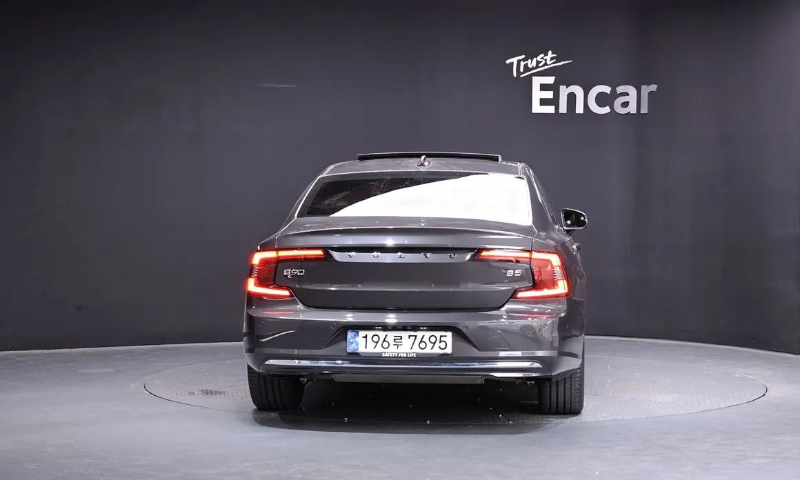 Volvo S90 2024 из KR, фото 2