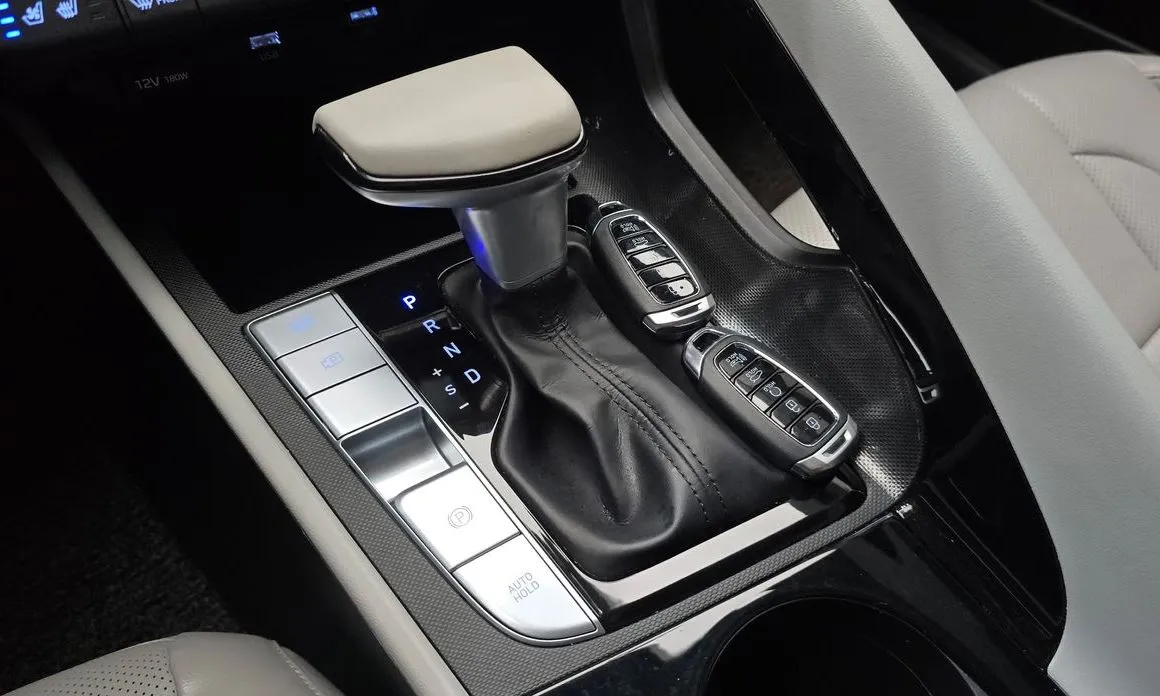 Hyundai AVANTE — фото 4