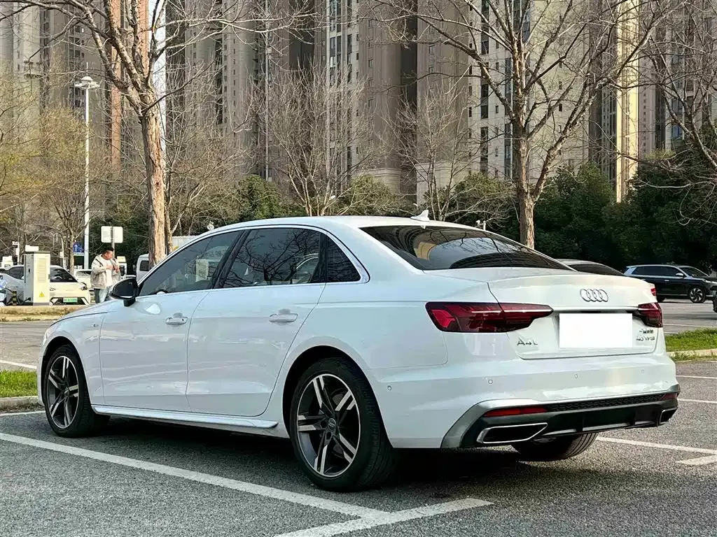 Audi A4L — фото 10