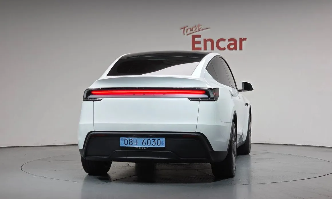 Tesla Model Y — фото 2