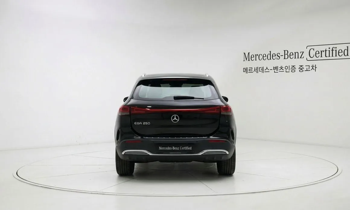 Mercedes-Benz EQA — фото 2