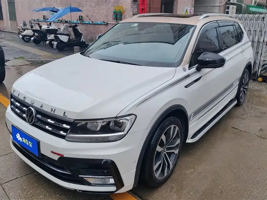 Volkswagen Tiguan L — фото 1