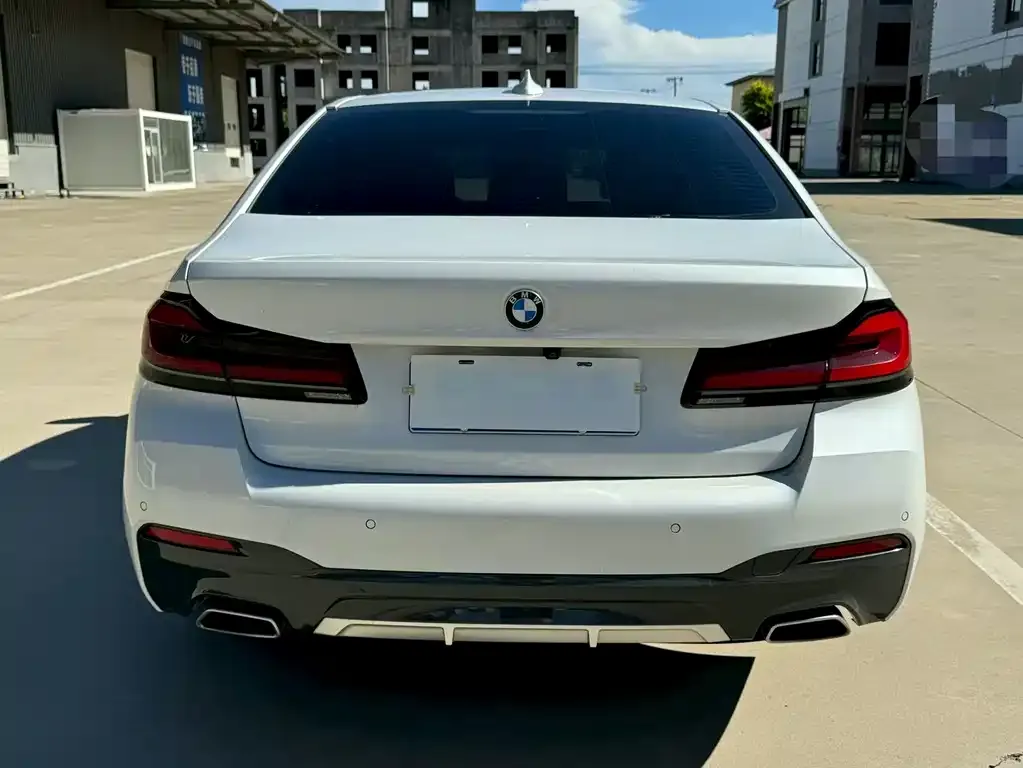 BMW 5 Series — фото 3
