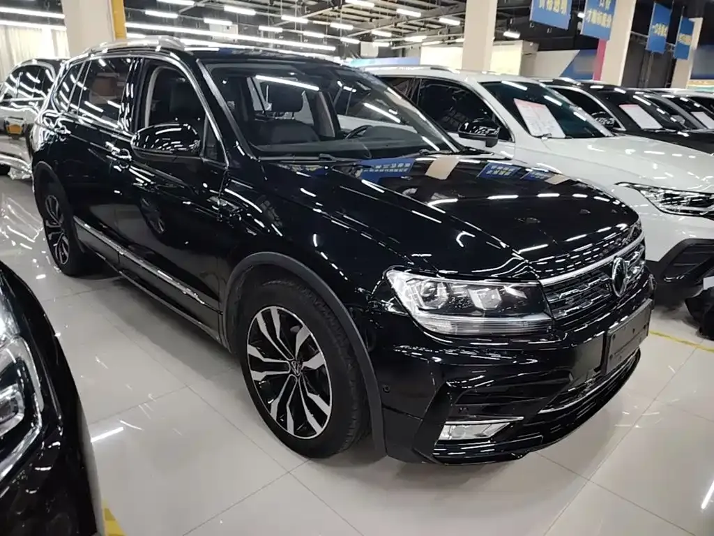 Volkswagen Tiguan L — фото 3