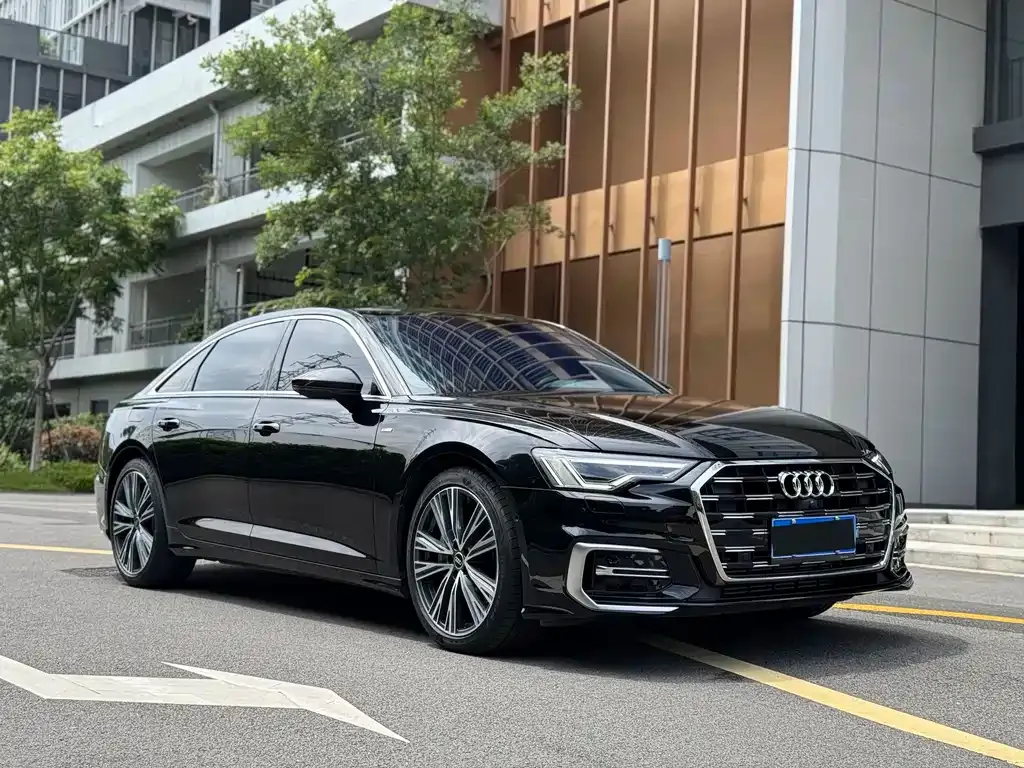 Audi A6L — фото 9