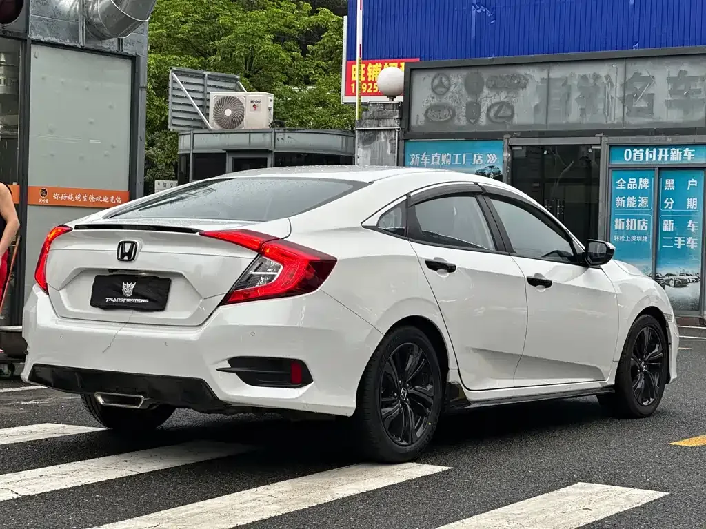 Honda Civic — фото 2