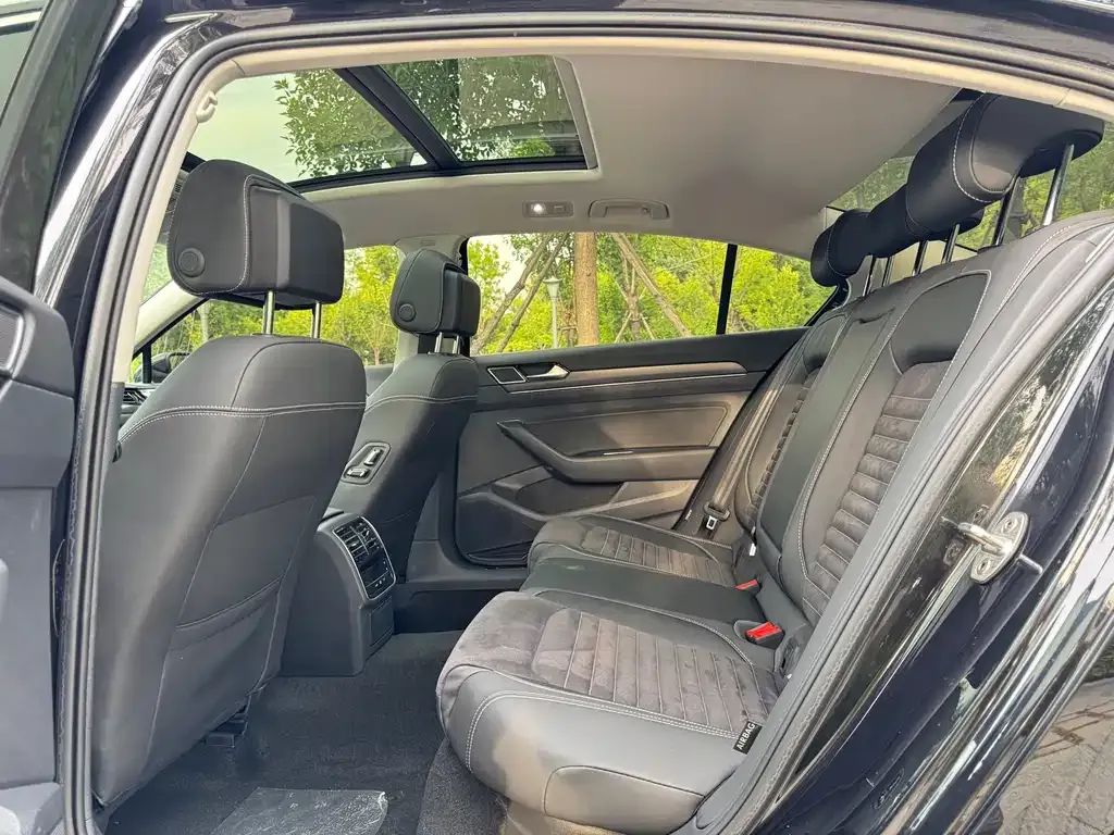 Volkswagen Magotan 2022 из CN, фото 2