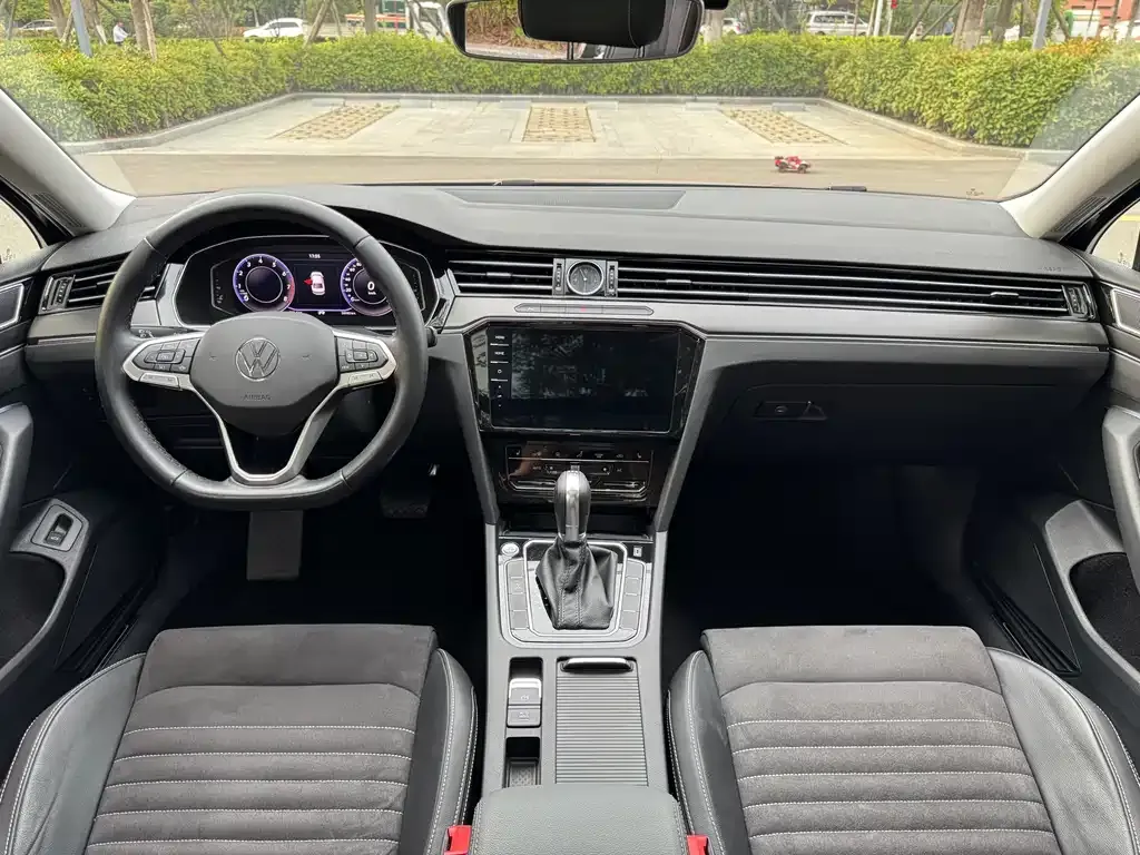 Volkswagen Magotan 2022 из CN, фото 4