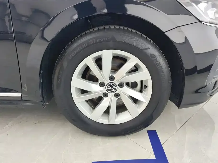 Volkswagen Passat — фото 6