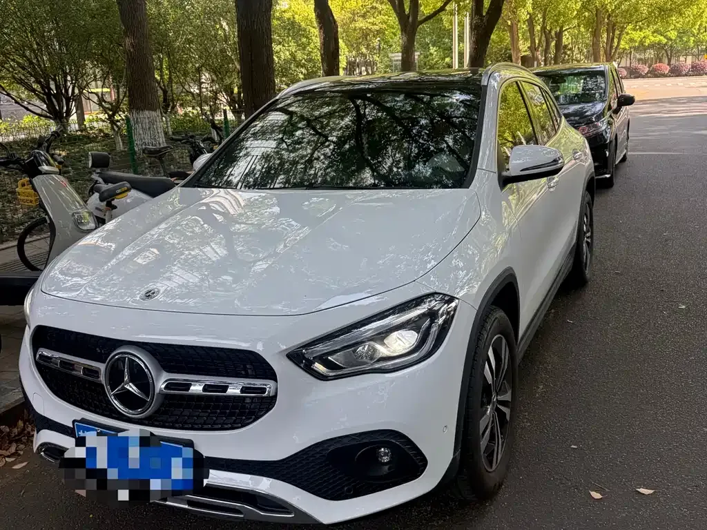 Mercedes-Benz GLA — фото 1