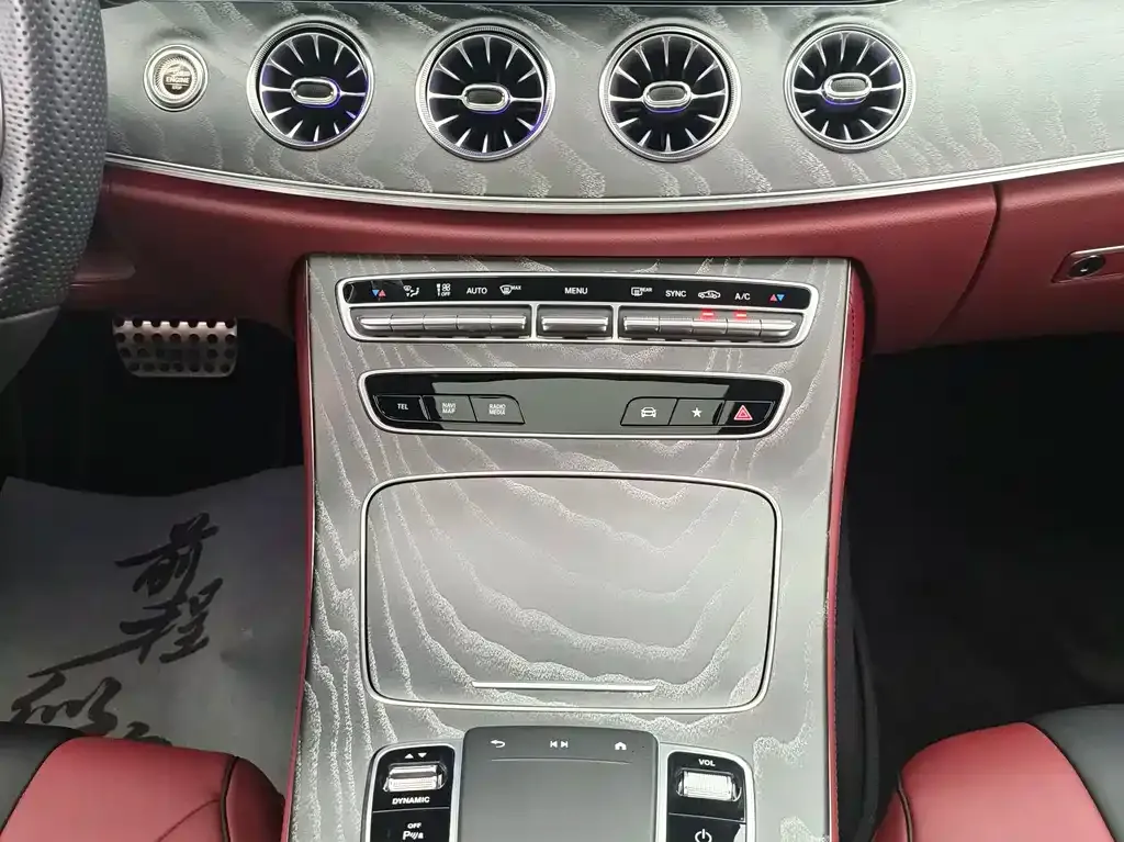 Mercedes-Benz CLS — фото 9