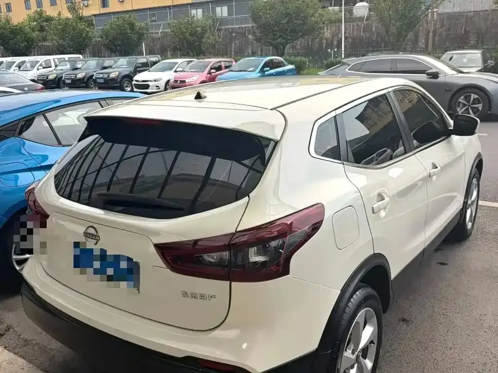 Nissan Qashqai — фото 5