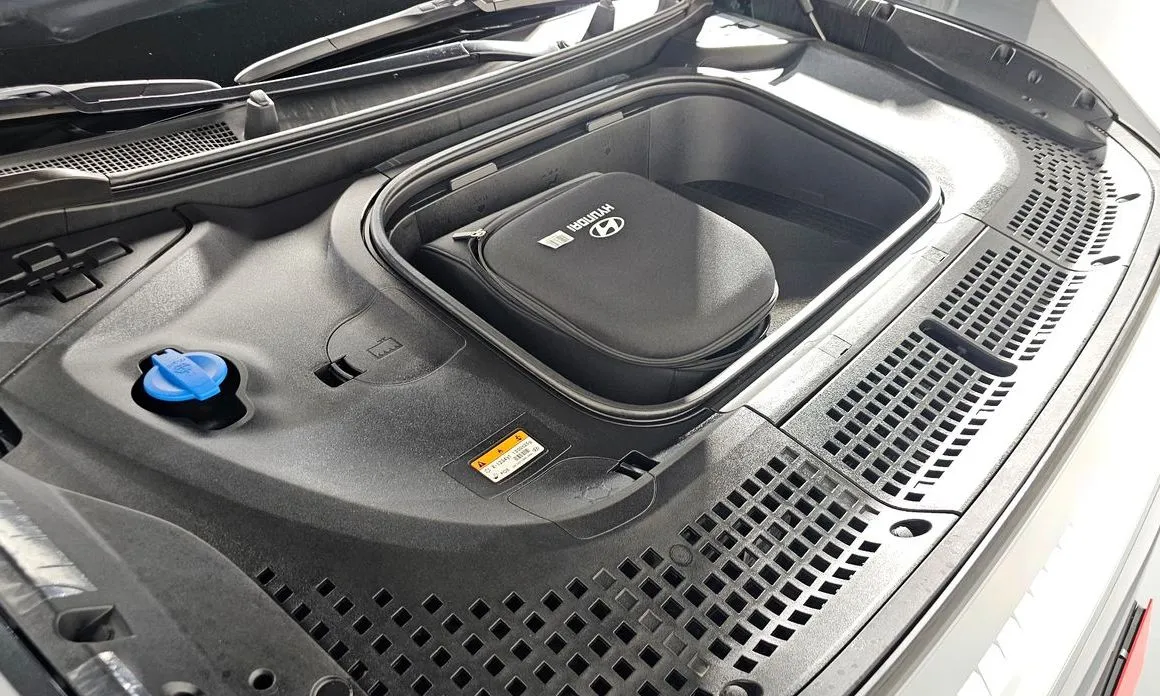 Hyundai Ioniq9 — фото 10