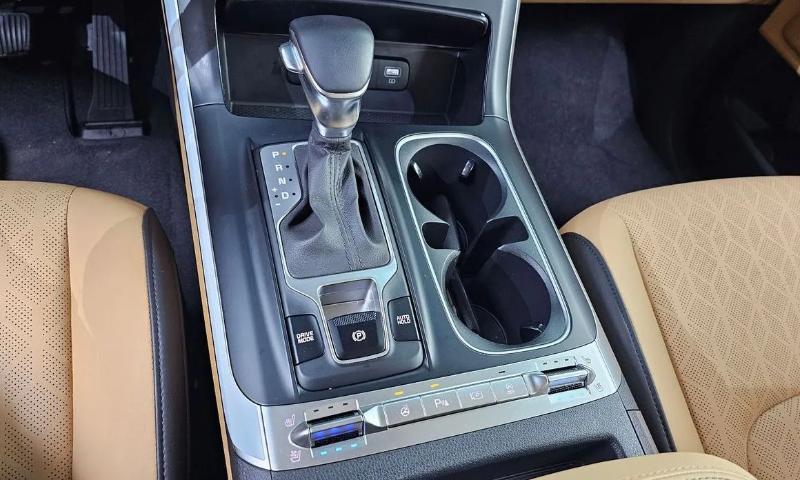 Kia Carnival — фото 10