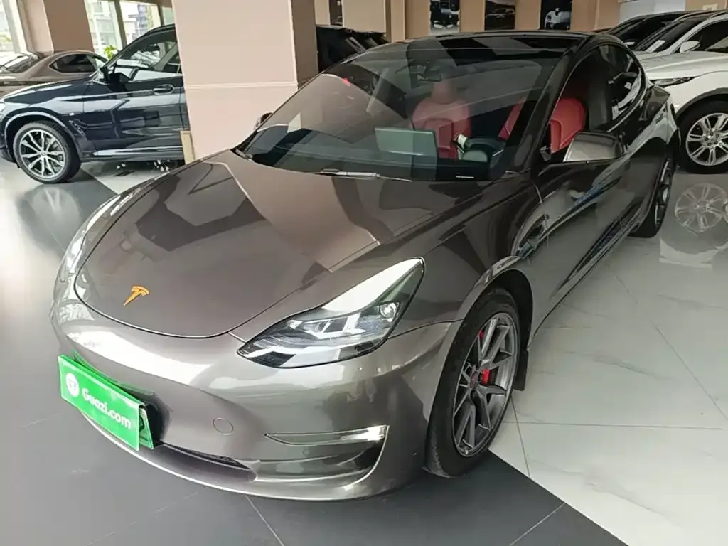 Tesla Model 3 — фото 7