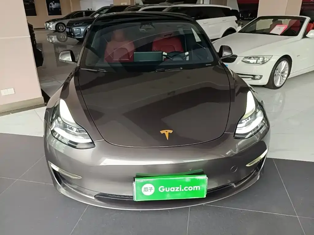 Tesla Model 3 — фото 4