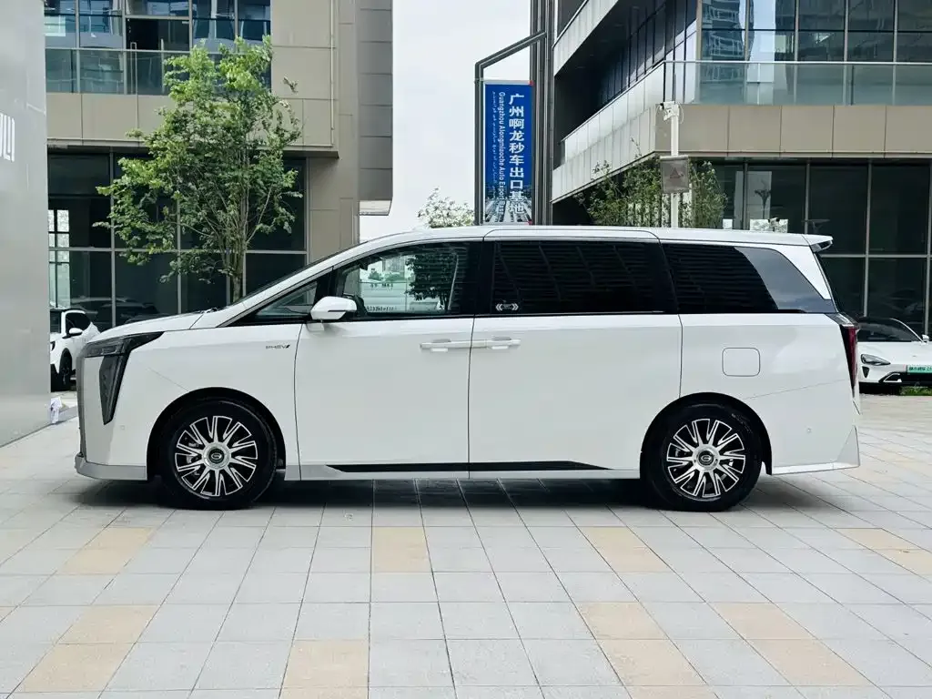 GAC Motor Trumpchi E9 — фото 9