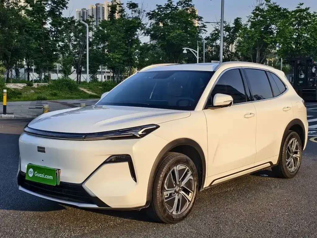 Geely Galaxy Xingjian 7 — фото 1