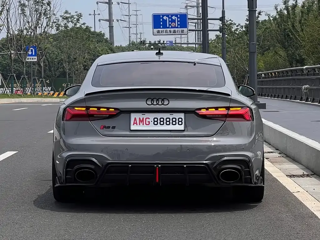 Audi RS 5 — фото 9
