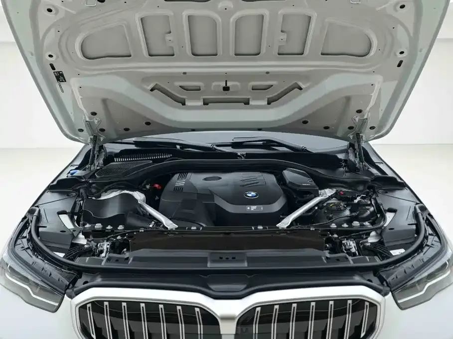 BMW 5 Series — фото 10