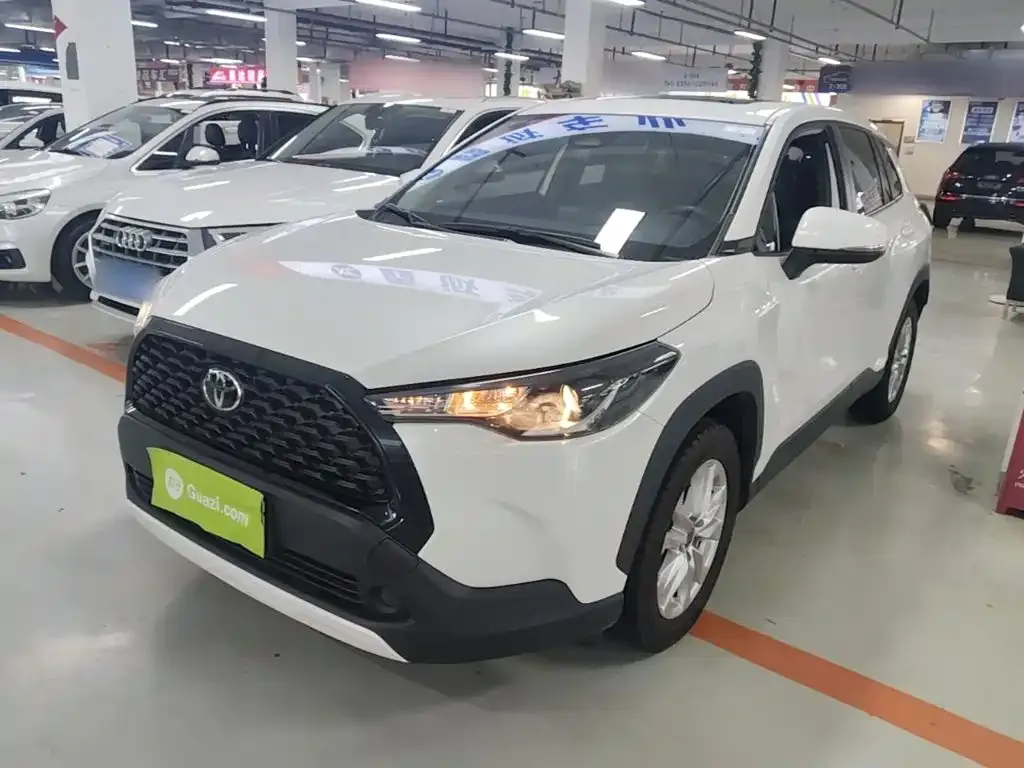Toyota Corolla Cross — фото 1