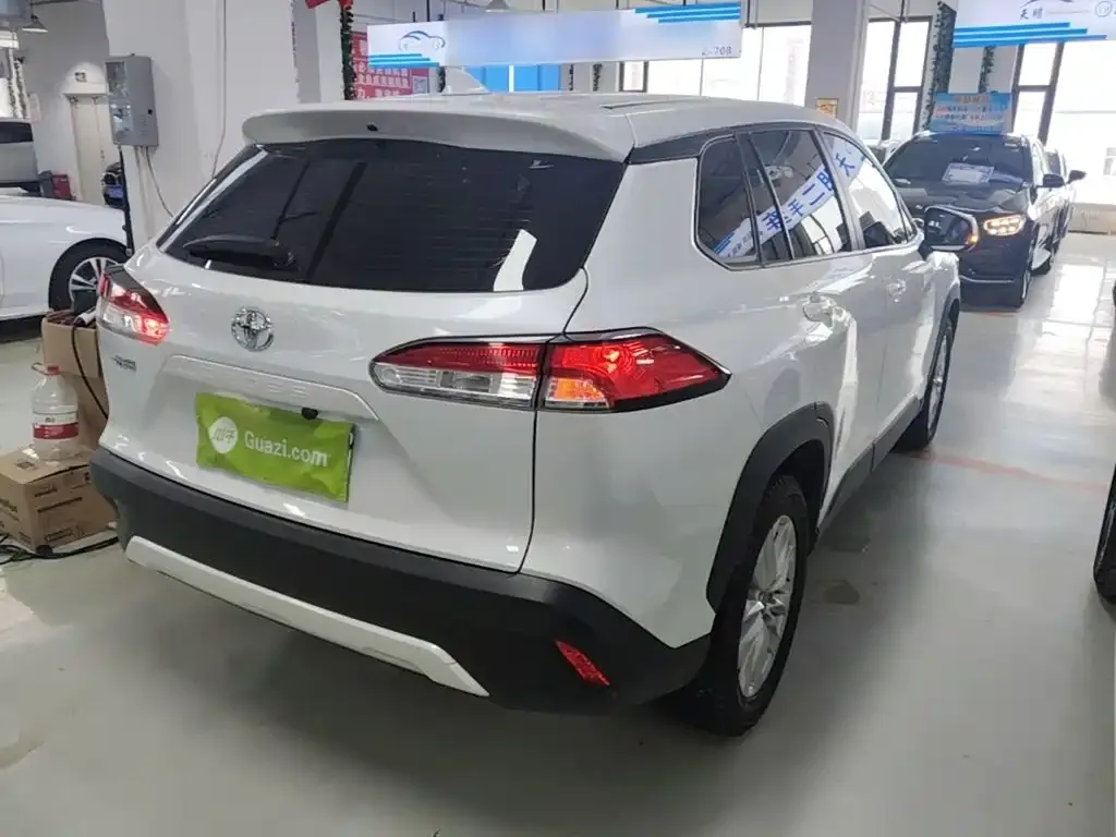 Toyota Corolla Cross — фото 10