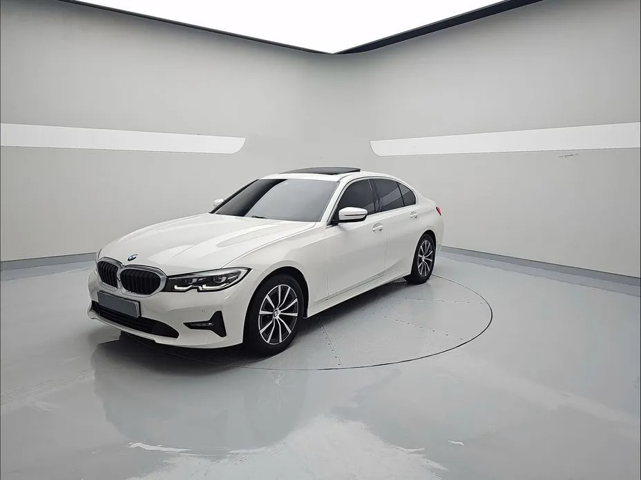 BMW 3-Series — фото 1