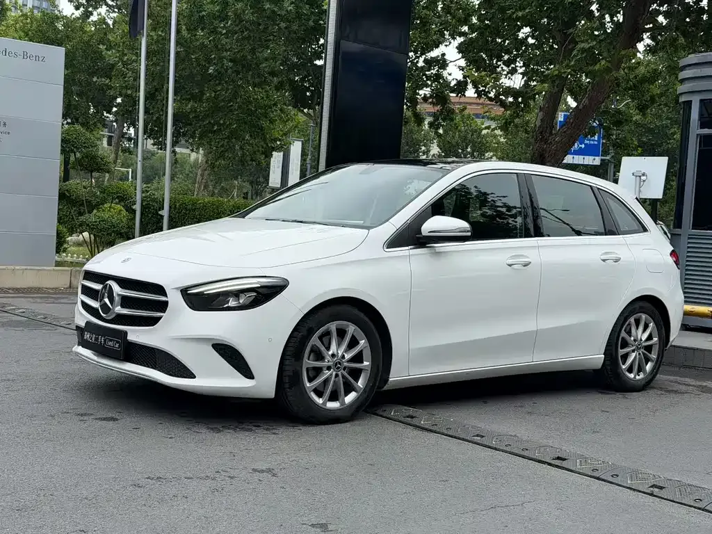 Mercedes-Benz B-Class — фото 1