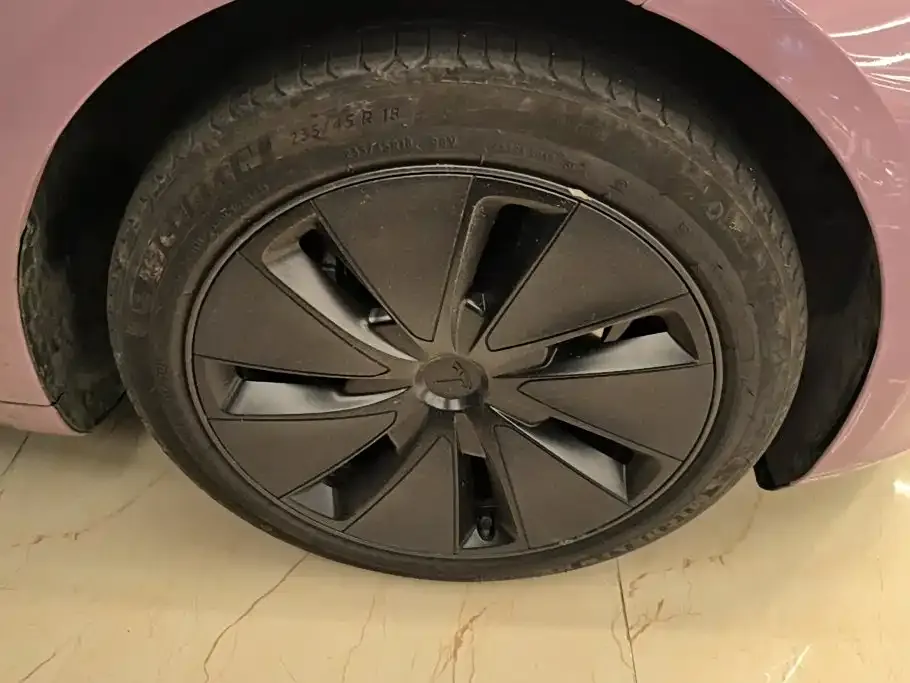 Tesla Model 3 — фото 5