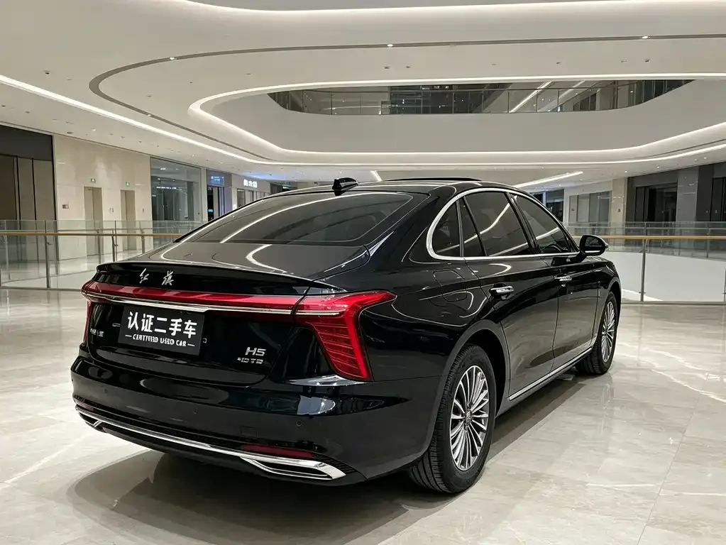 Hongqi H5 — фото 7