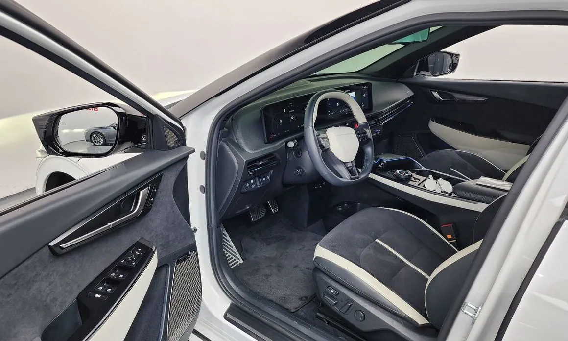 Kia EV6 — фото 9